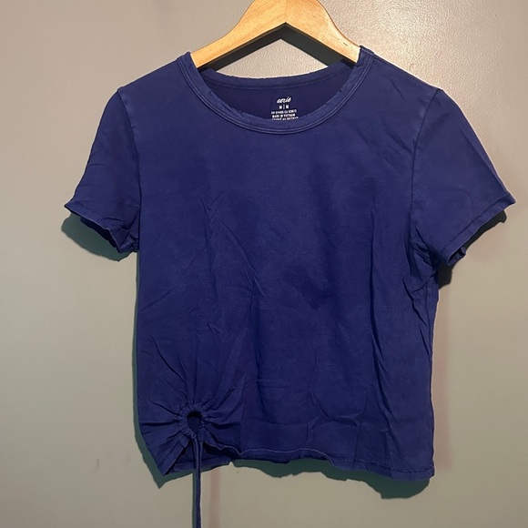 Aerie Keyhole cropped tshirt - Picture 1 of 8